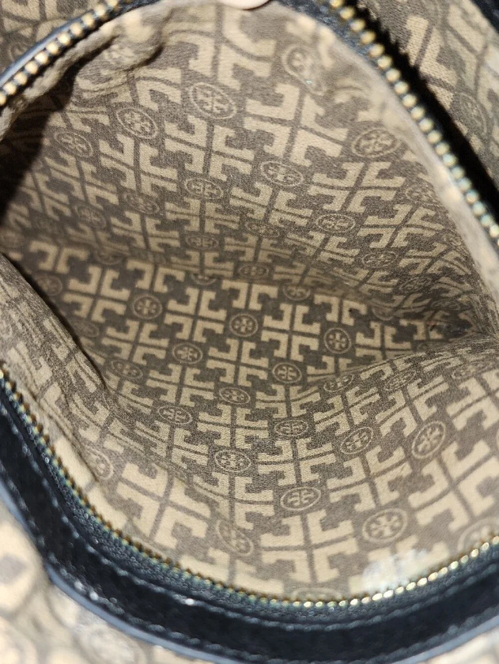 Tory Burch Black Fringe Leather Shoulder Bag With Cover Bag